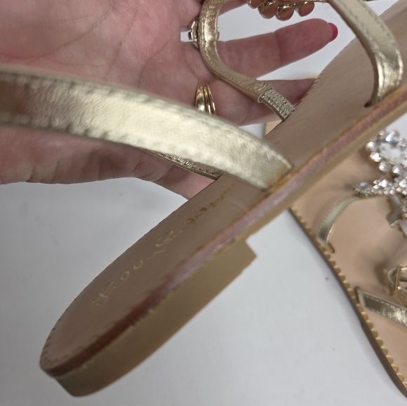 Lilly Pulitzer Katie Embellished T Strap Gold Metallic Thong Sandal Size 7 - Picture 8 of 10